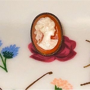 Vintage Cameo Pin